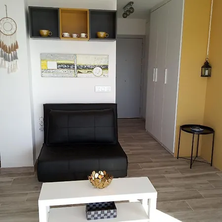 Апартаменти Luxury Vista Mar Y Playa Torres Del Sol B404
